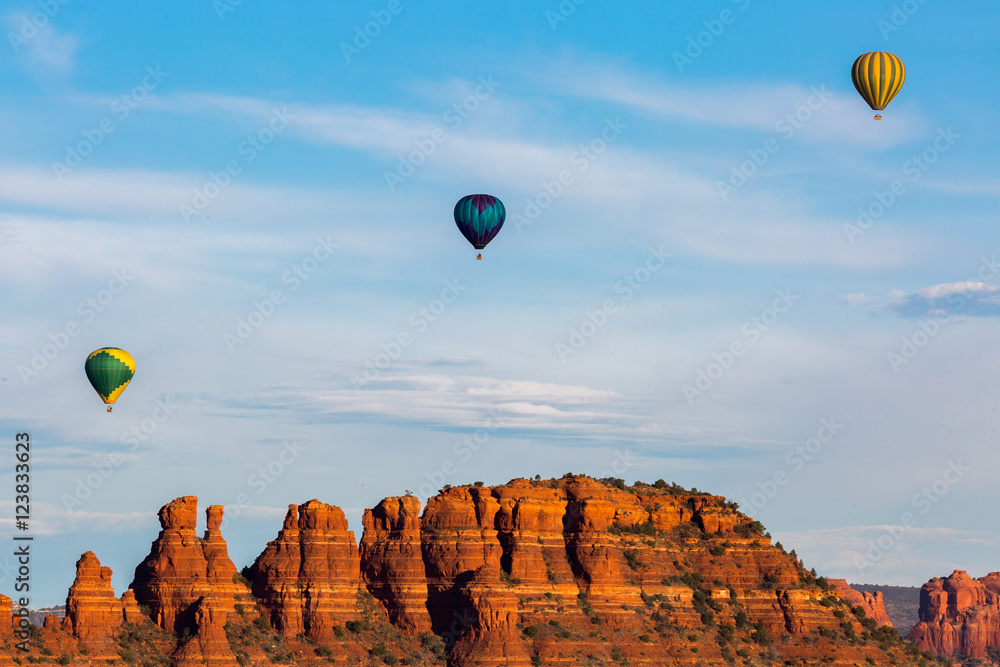 Fototapeta premium Hot Air Ballooning in Sedona Arizona.