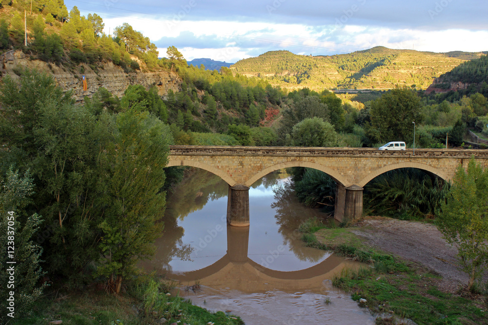 Puente de Castellbell y el Vilar, Cataluña (España)