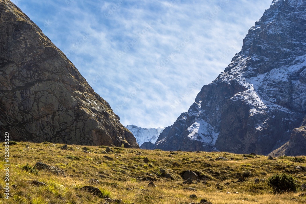 Obraz premium горный пейзаж, ущелье