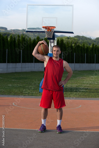Portrait of young man street basket player © FS-Stock