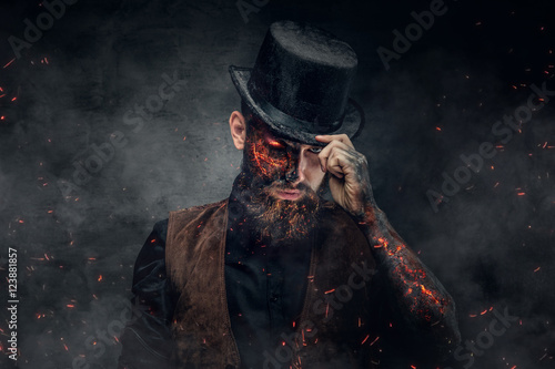 Billede på lærred A man with burning face and arm.
