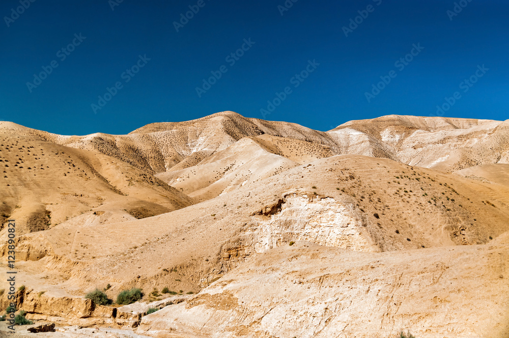 mountain chain near jerusalem