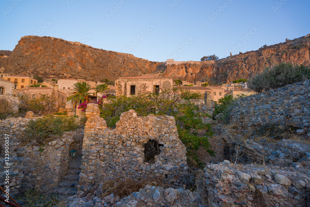 Fototapeta premium The beautiful Byzantine castle town of Monemvasia in Laconia