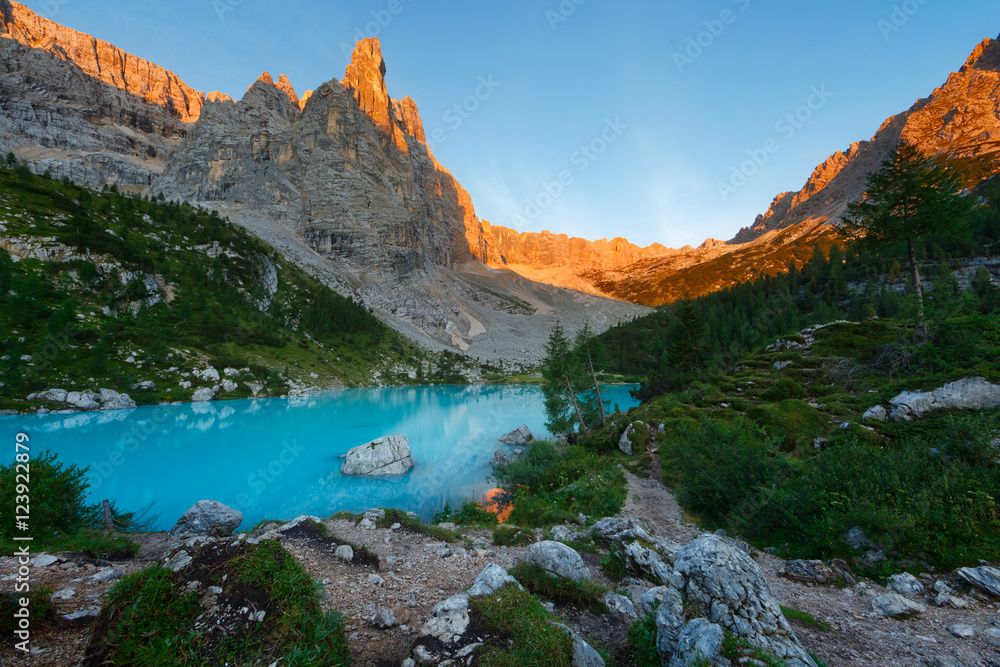 Lago di Sorapis, Dolomites, Italie