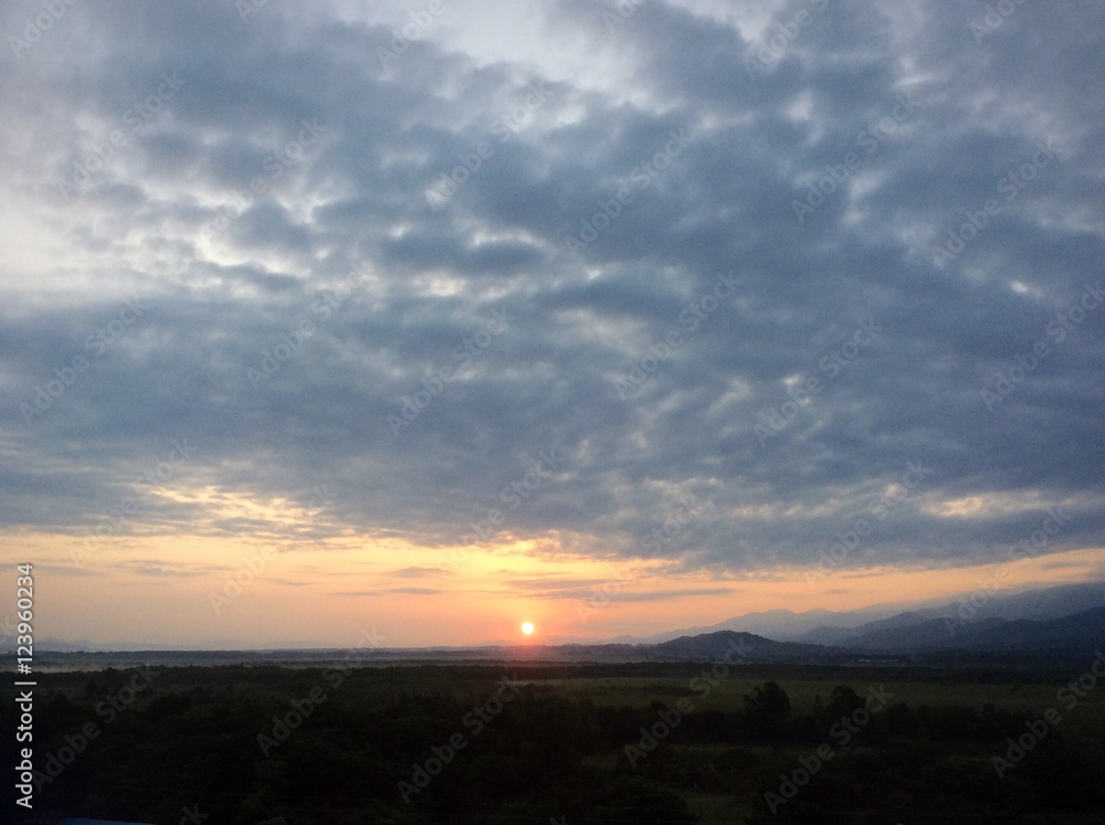 sole tramonto nuvole sole tramonto nuvole