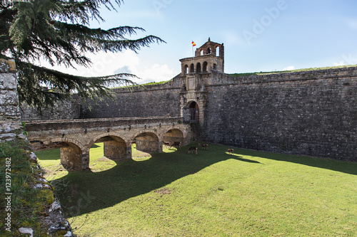 Obraz na płótnie Citadel in northern Spain w salonie