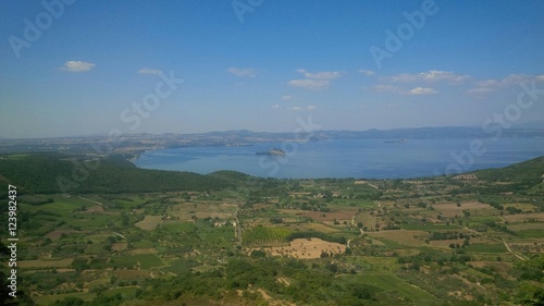 veduta panoramica del lago di Bolsena