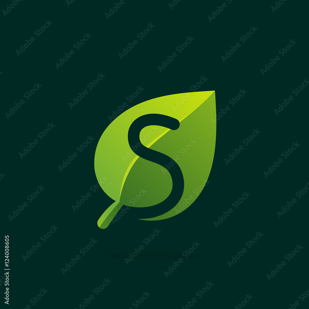 Fototapeta premium S letter logo in green leaf.