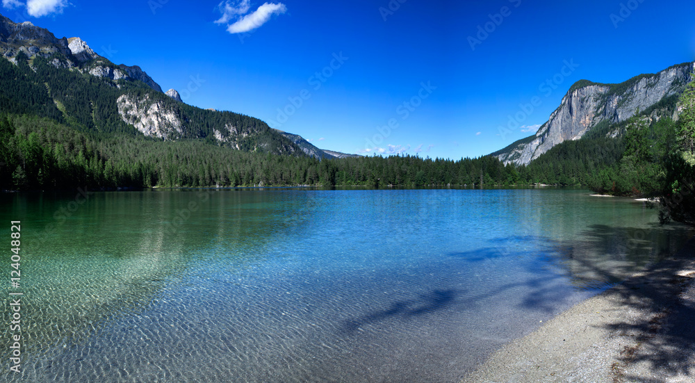 Lago Smeraldo a Tovel nel Parco naturale Adamello Brenta