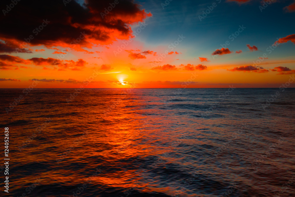 Spectacular sea sunset
