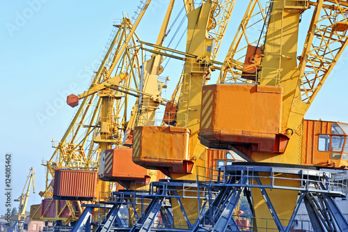 Wallpaper Mural Port cargo crane Torontodigital.ca