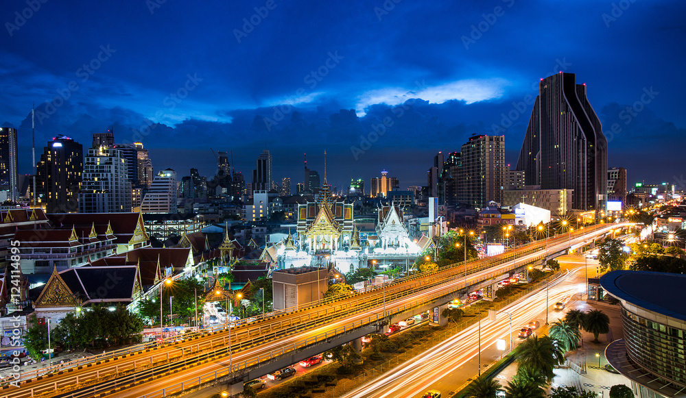 Fototapeta premium Highway and skyling in business zone Bangkok Thailand