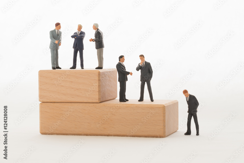 出世と取り巻きの人達 出世と取り巻きの人達
