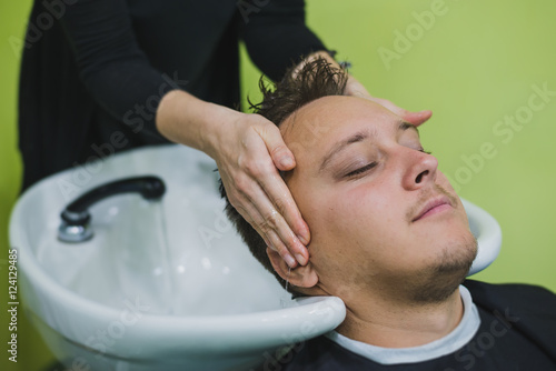 client washing head