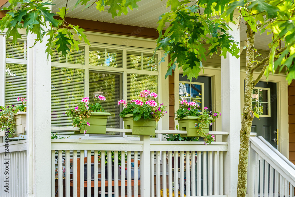Fototapeta premium A nice entrance of a luxury house in Vancouver, Canada.