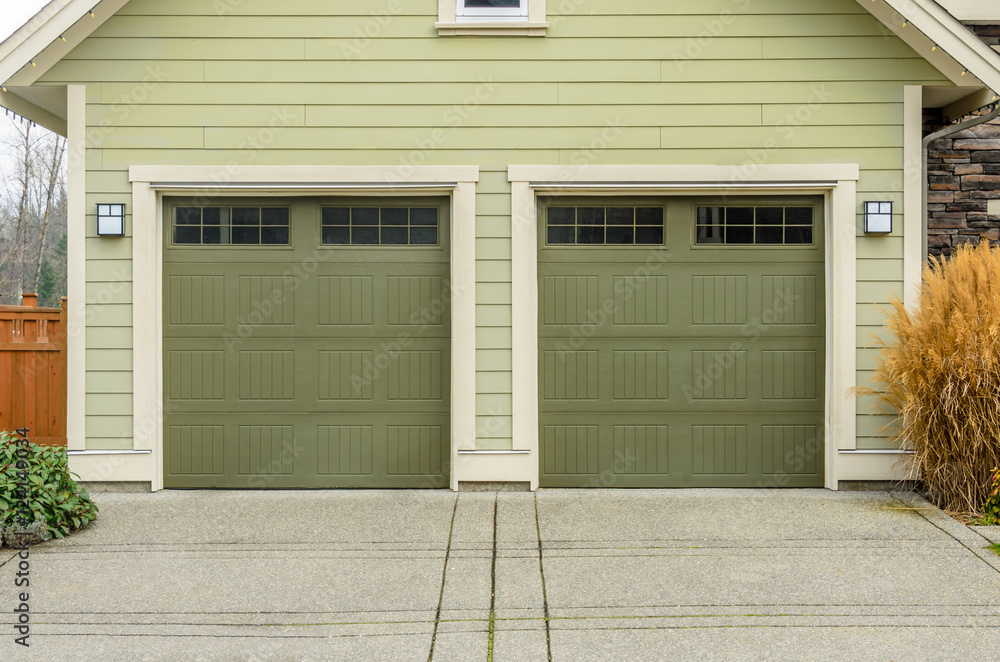 Naklejka premium Garage door in Vancouver, Canada.