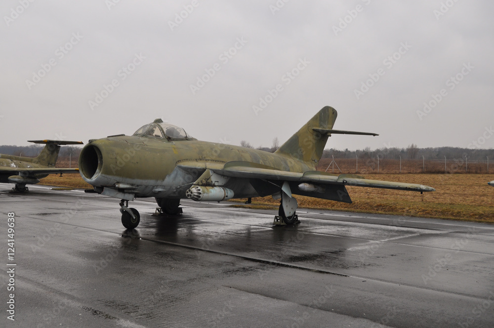 MIG-17