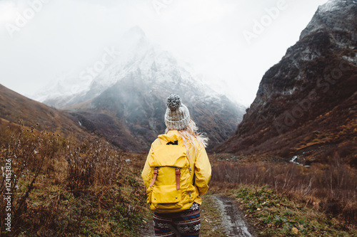 Canvas Print Traveling in mountains