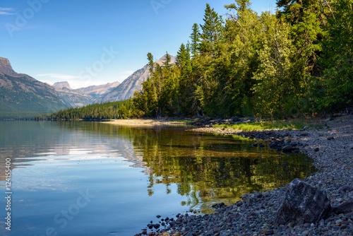 Fototapeta Naklejka Na Ścianę i Meble -  View of Lake McDonald in Montana
