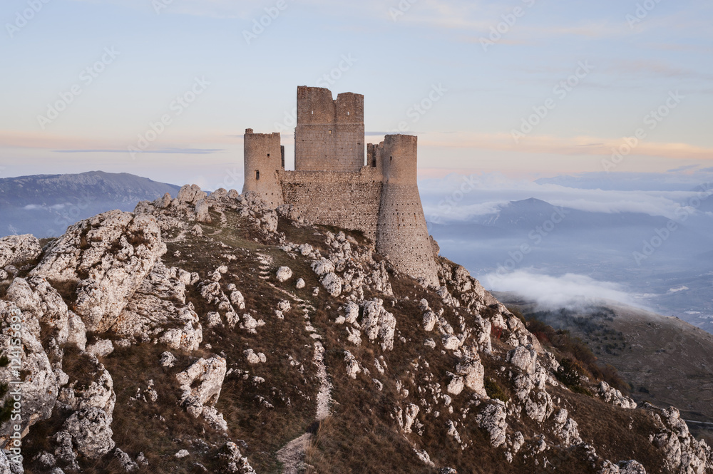 La fortezza di Rocca Calascio al tramonto