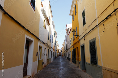 Une rue de Ciutadella sur l'île de Minorque © Cyril PAPOT