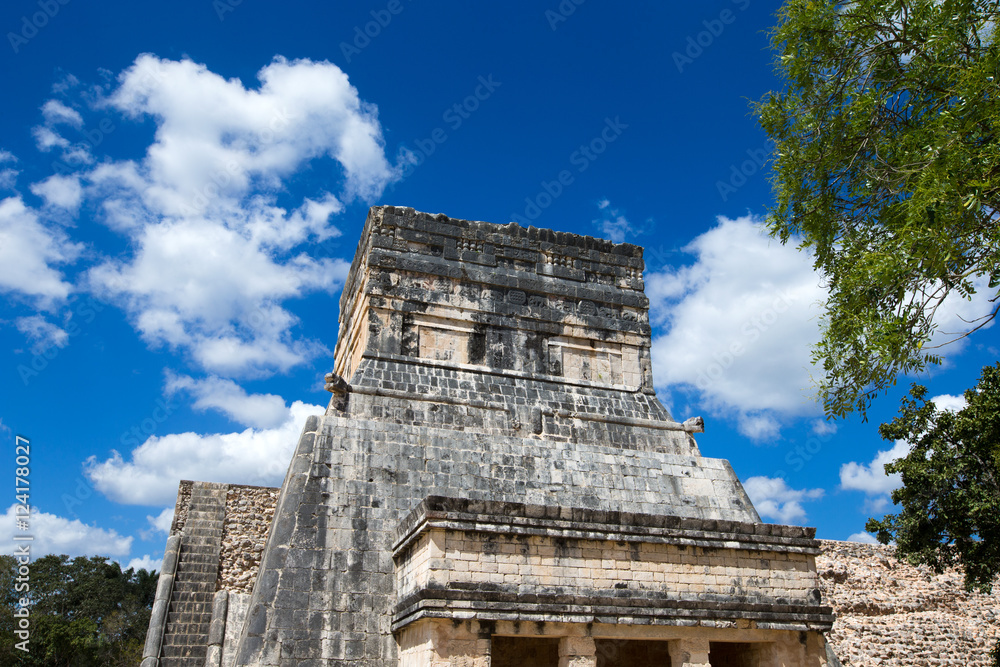 Naklejka premium Kukulkan Pyramid in Chichen Itza Site, Mexico