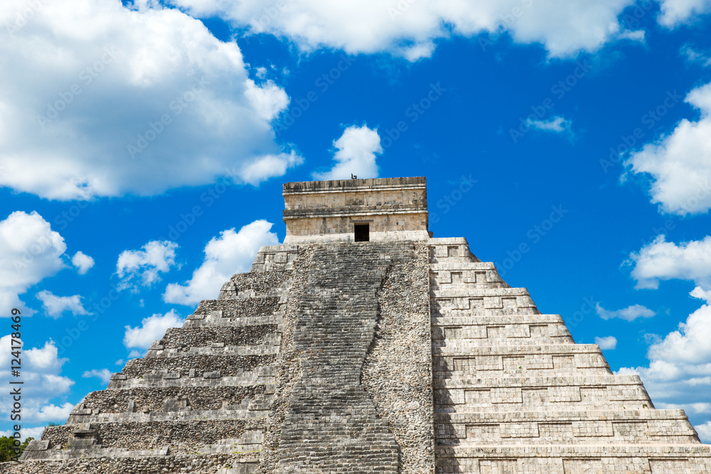 Kukulkan Pyramid in Chichen Itza Site, Mexico Kukulkan Pyramid in Chichen Itza Site, Mexico