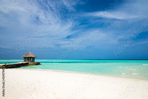 beach in Maldives © Pakhnyushchyy