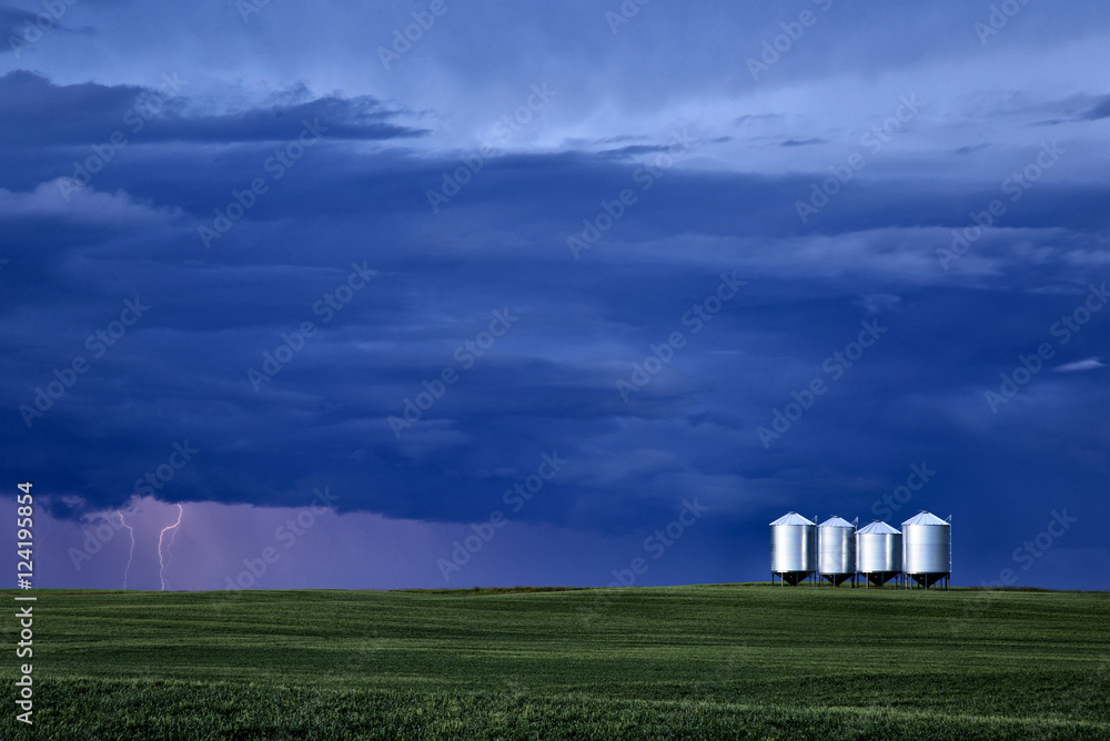 Fototapeta premium Storm Clouds Saskatchewan lightning