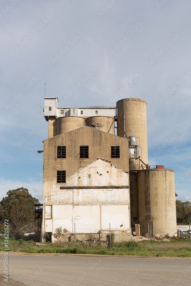 Grain Silos Tocumwal NSW