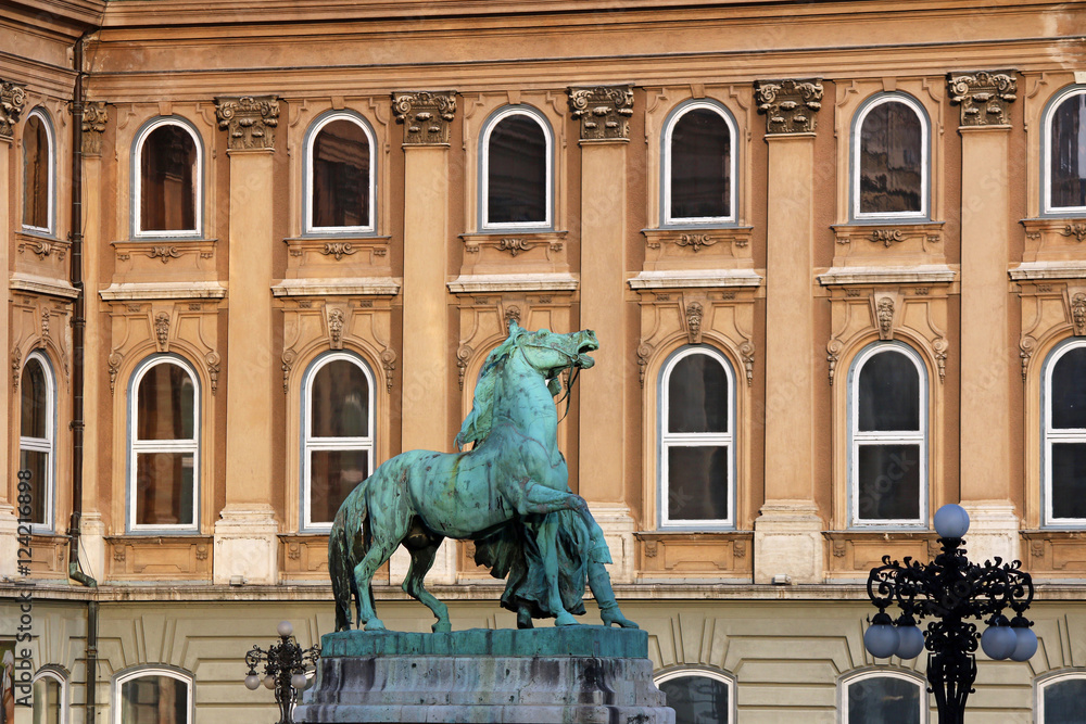 Obraz premium horse statue Budapest royal castle Hungary