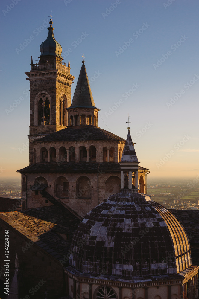 Il Duomo di Bergamo Città Alta al tramonto