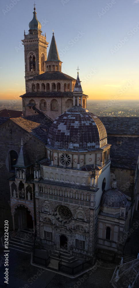 Obraz premium Duomo di Bergamo Città Alta al tramonto
