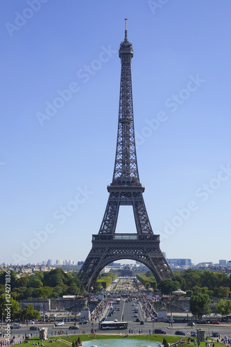 Famous Eiffel Tower in Paris - most famous landmark in the city © 4kclips