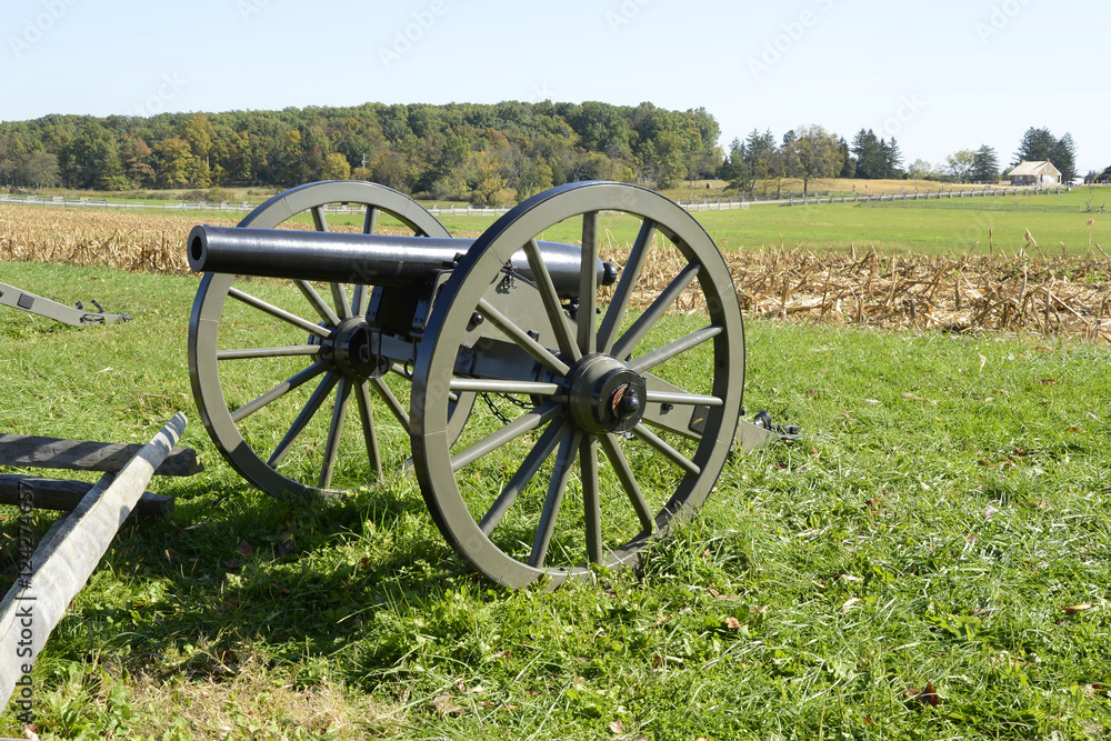 cannon on Gettysburg battlefield