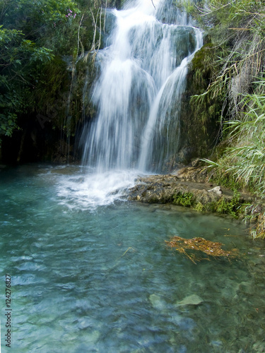 Cascada, salto natural de agua