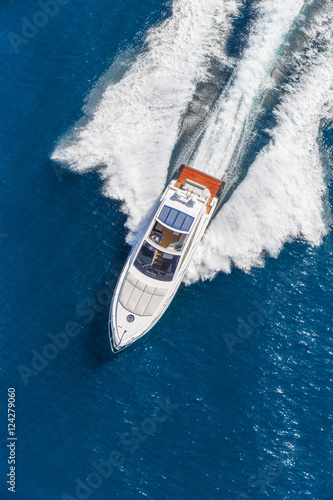 luxury motor boat, rio yachts italian shipyard