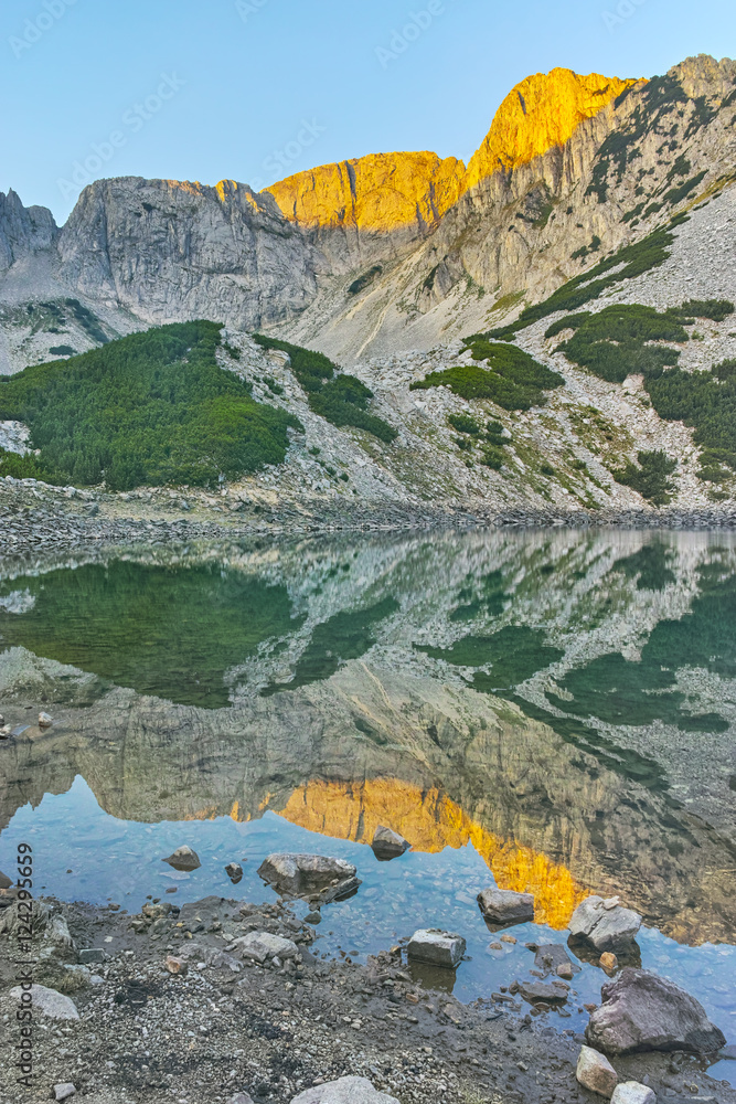 Obraz premium Sinanitsa peak and lake Sunrise, Pirin Mountain, Bulgaria