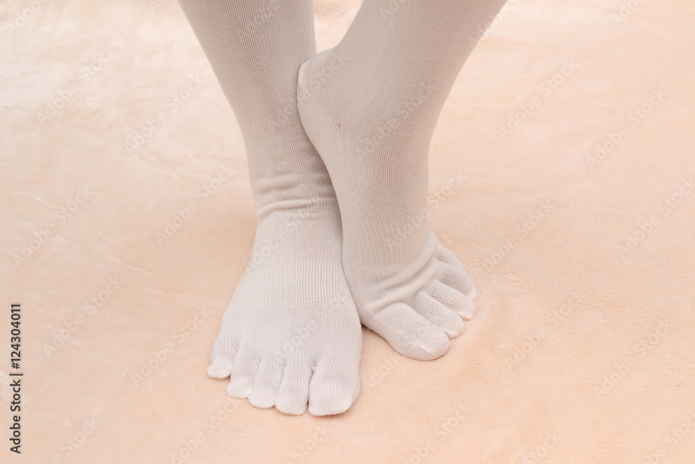 ソックス./5本指の靴下です.素材は綿と絹の混合です.
