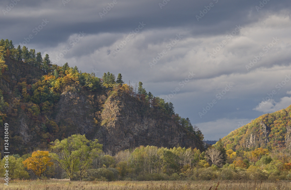 Obraz premium Mountain slope in the fall