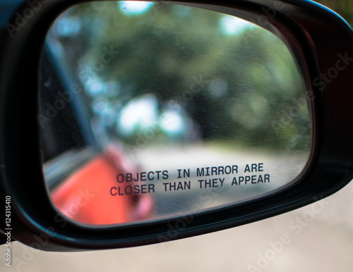 Картината върху платно Objects in Mirror