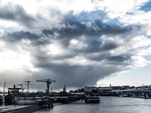 Ile de Nantes sous orage © Frdrick
