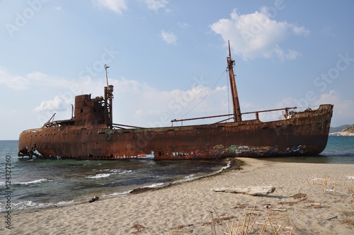 Gytheion shipwreck © iza_miszczak