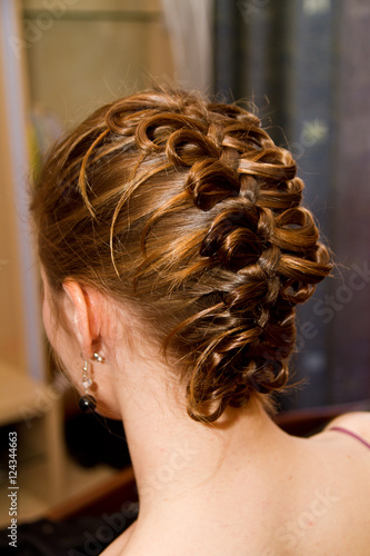 Beautiful hairstyle for young girls
