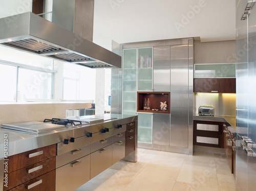 Luxurious kitchen interior design © kanashe_yuliya