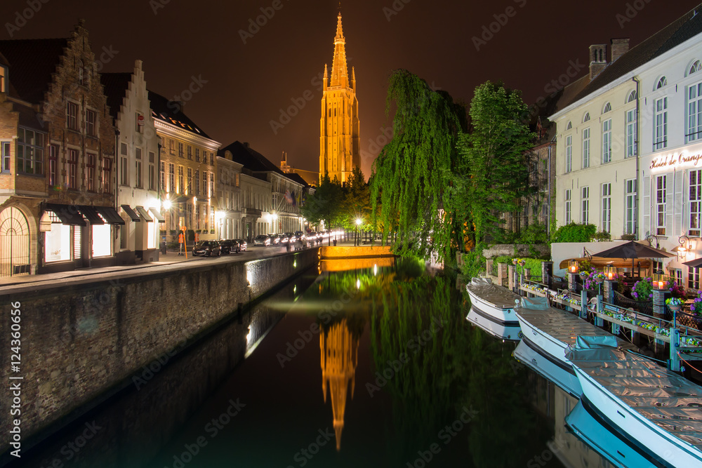 Fototapeta premium Liebfrauenkirche Brügge
