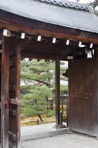 Daisen-in temple gate