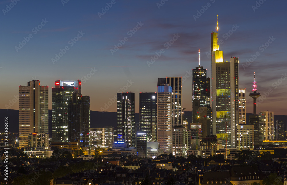 Skyline von Frankfurt am Abend