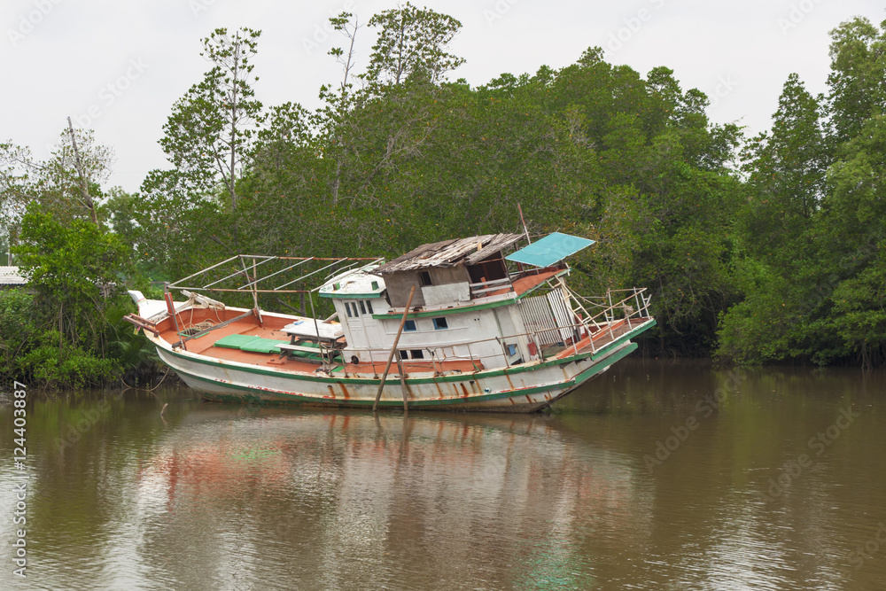 Obraz premium fishing boat
