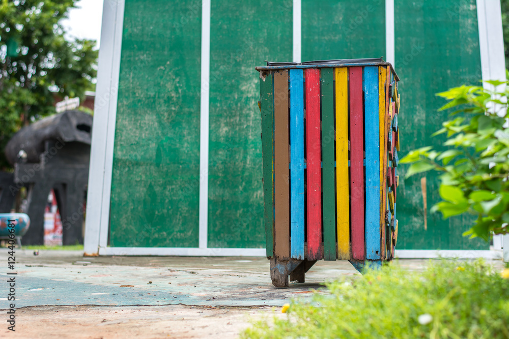 colorful-wood-trash-bin-in-the-park-stock-foto-adobe-stock